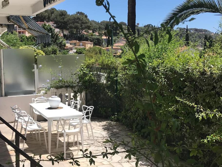 Bandol Roc Beach Vue Mer Grand T3 Face A La Plage Avec Parking エクステリア 写真